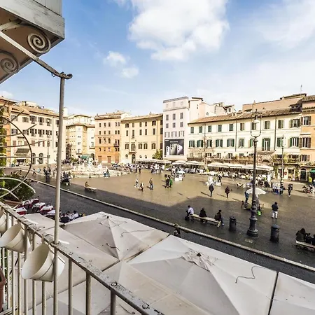 Piazza Navona Balcony Experience Apartment *