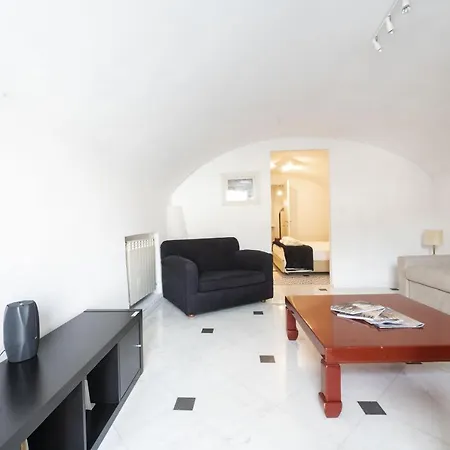 Apartment Piazza Navona Balcony Experience