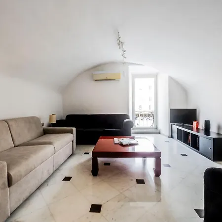 Piazza Navona Balcony Experience Apartment Rome