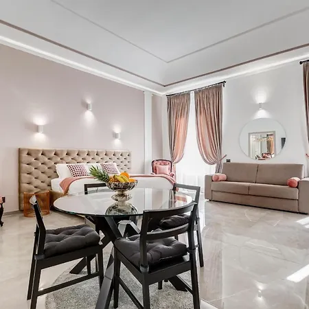 Unoseitre - Luxury & Apartment Rome