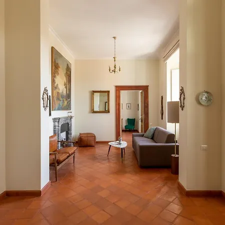 Iflat Spanish Steps At Your Feet *