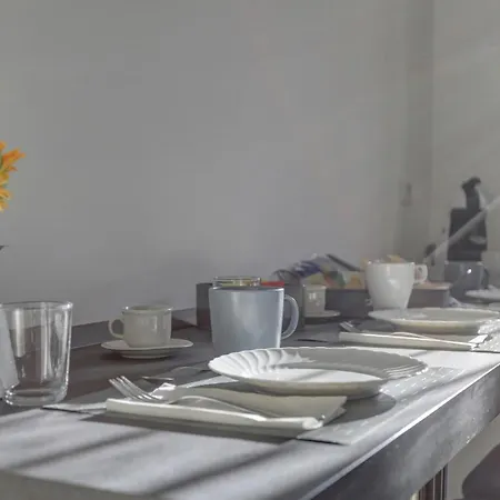 Voyager House Termini - And 招待所