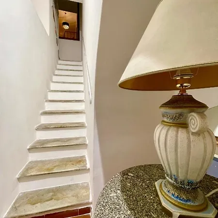 Parisa House * Rome