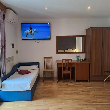 Hotel Fenicia 2*