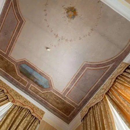 Canada, Bw Premier Collection Hotel