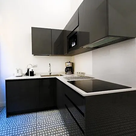 St Peter Regal Apartment *
