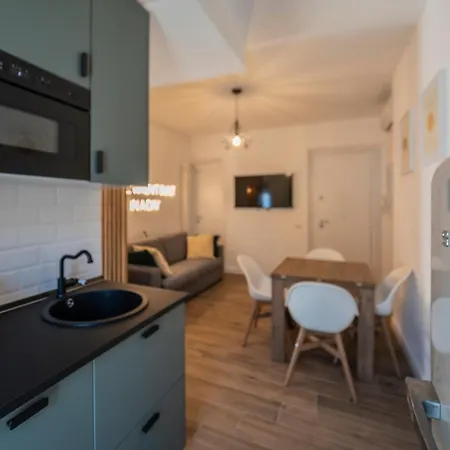 Vintage Cipro Apartment