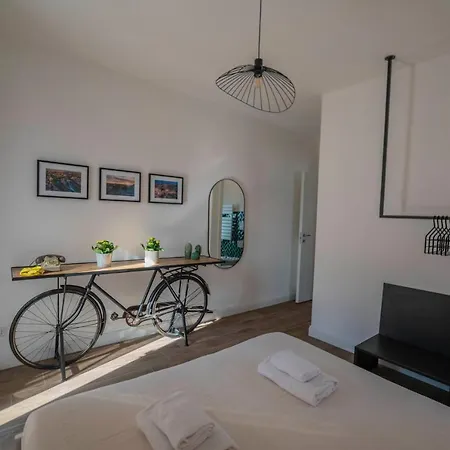 Vintage Cipro Apartment *