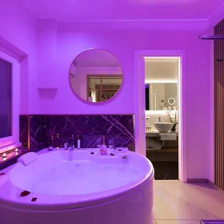 Albadea Suites&jacuzzi *