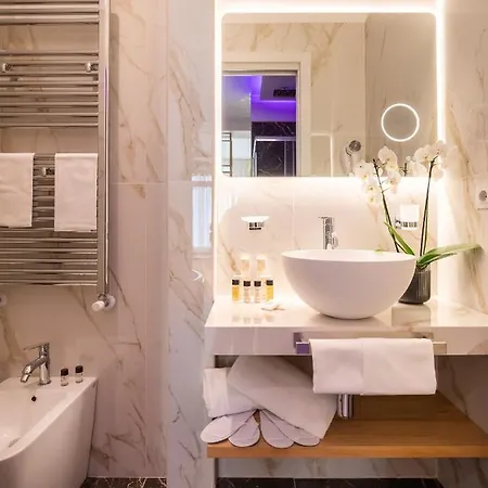 Guest house Albadea Suites&jacuzzi Rome