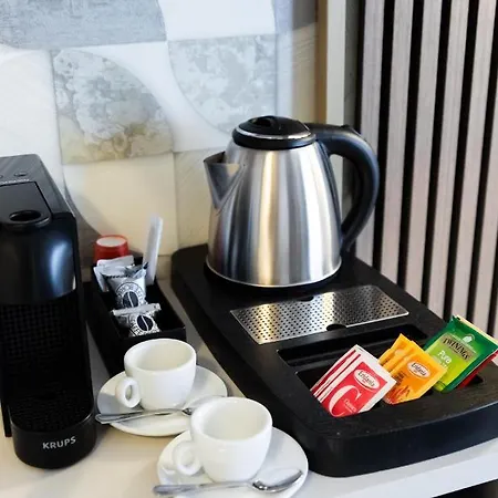 Albadea Suites&jacuzzi Guest house Rome