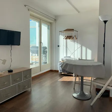 Trastevere Studio Flat - Zen15 * Rome