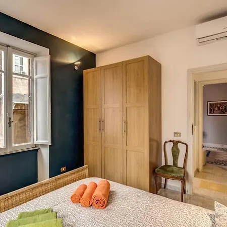 Monti Coliseum 2nd Floor 3 Bedroom *