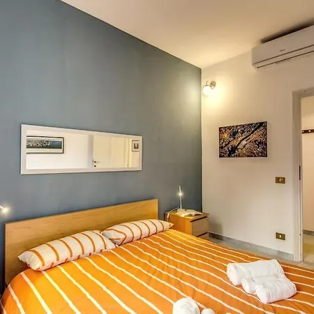 Monti Coliseum 2nd Floor 3 Bedroom * Rome