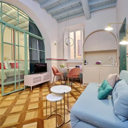 Ych-bright Navona Apartment