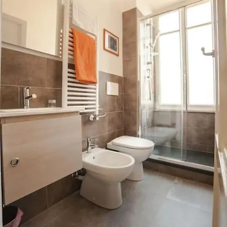 Apartment Monti Coliseum 2nd Floor 3 Bedroom Rome