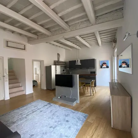 Apartment Pantheon Design Rome