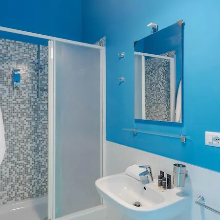 בית הארחה Tarshito Gallery House רומא