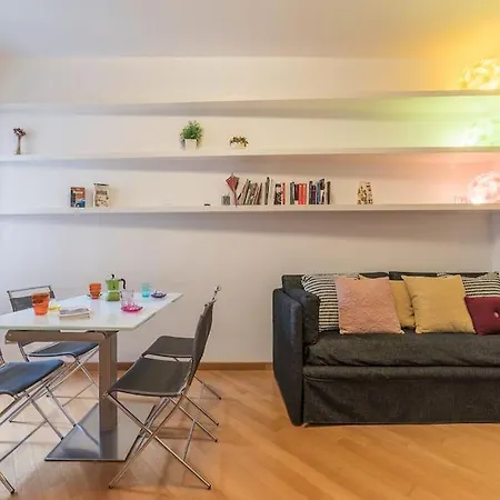 Iflat Ape Ponte Sisto Apartment