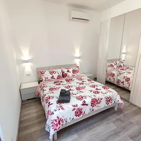 Apartament Lotto 30 Metro Garbatella