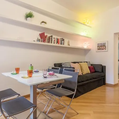Apartment Iflat Ape Ponte Sisto