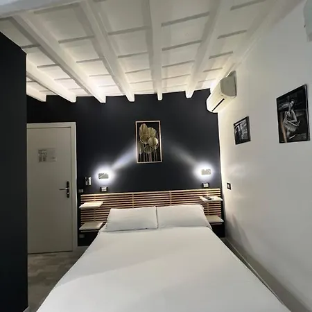 Irooms - Spanish Steps Rome