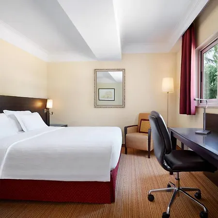 Courtyard By Marriott Park Hotel 4*