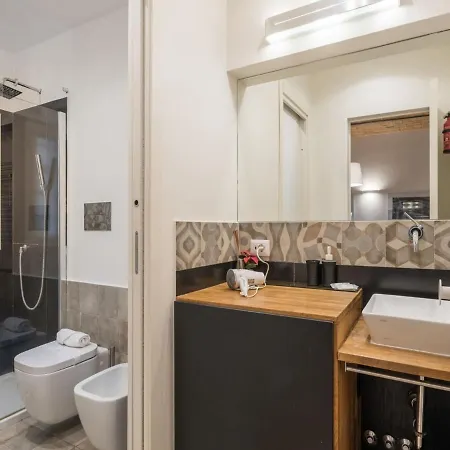 Apartment The Rent - Elegant Flat Near Colosseum *