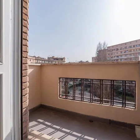 Bright - San Pietro & Castel Sant'angelo Apartment Rome