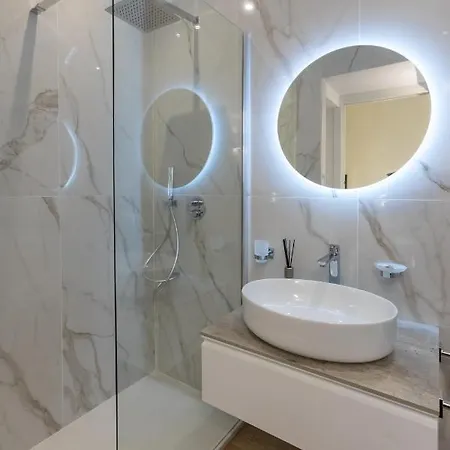 Elegantia Luxury Guest house