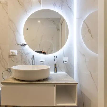 Elegantia Luxury * Rome
