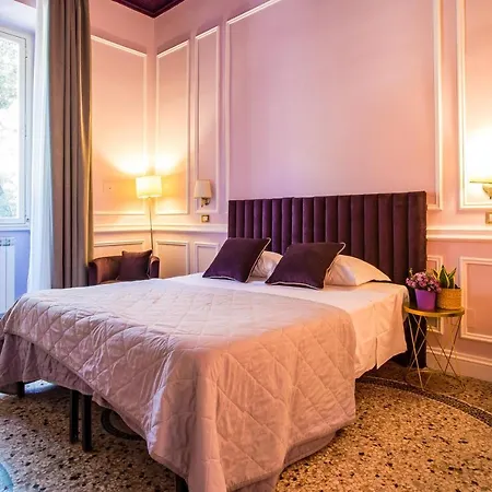 Hold - Luxury Bed & Breakfast 2*