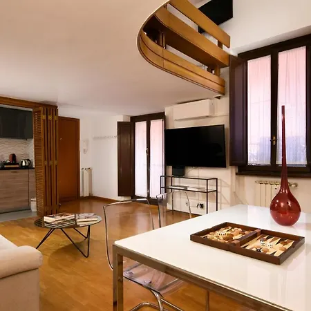 Navona 80 Loft Apartment *