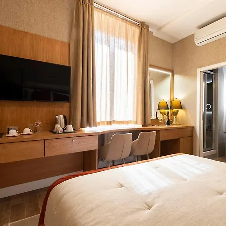 Royal Corso Guest house 2*