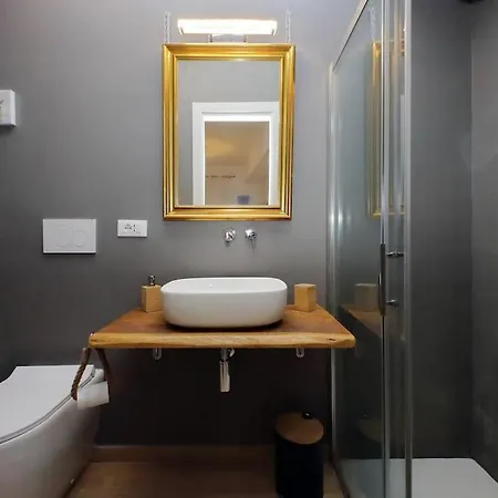 Casina Degli Eroi Roma