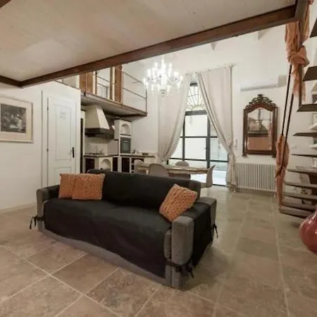Shabby Loft In Colosseum * Rome