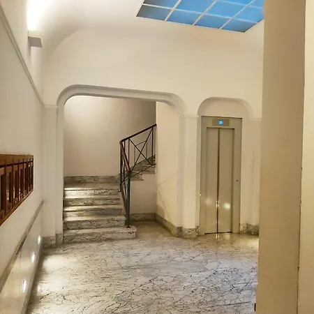 Circle Piazza Di Spagna 60 Collection 招待所 *