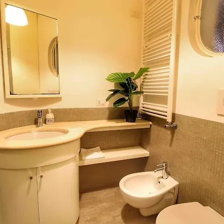 Apartment Cozy Flat In Trastevere By Yourhost Rome
