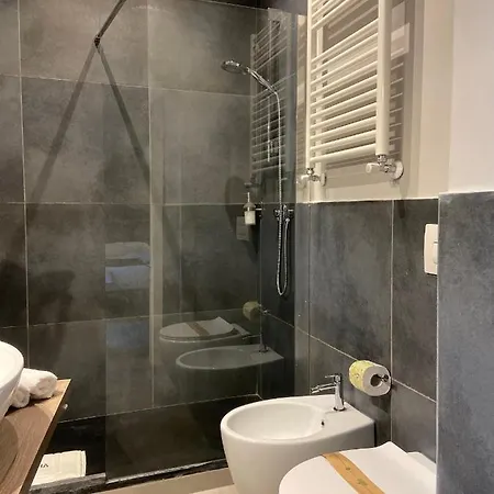 Soha Piazza Di Spagna Boutique * רומא