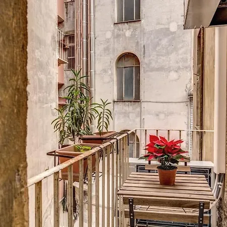 Apartment Monti Coliseum 2nd Floor 3 Bedroom Rome