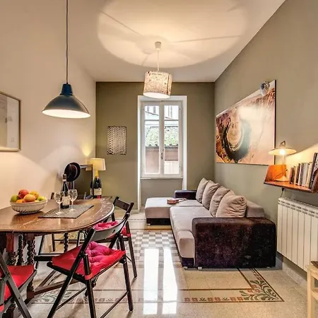 Monti Coliseum 2nd Floor 3 Bedroom Rome