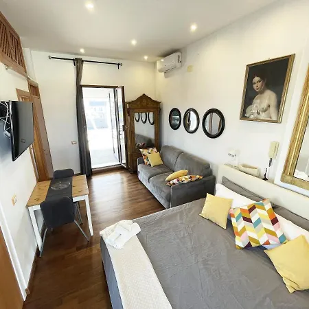 Attico Al Centro Di Apartment