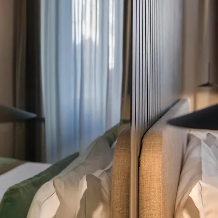 Hotell 77 Seventy-seven - Maison D'art Collection Rom
