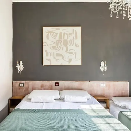 Domus Ferruccio Guest house