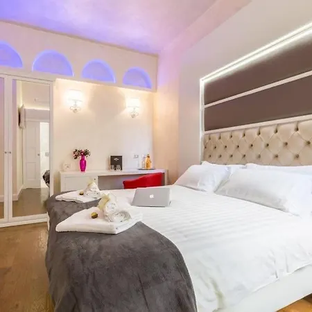 Piazza Venezia Luxury Affittacamere *