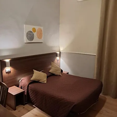 Hotel Leone *