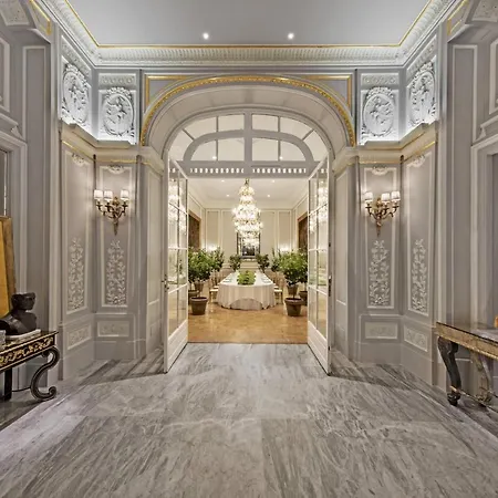The St. Regis 5*