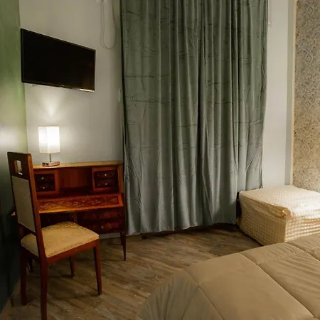 Domus Petri- Casa A S. Pietro * Rome