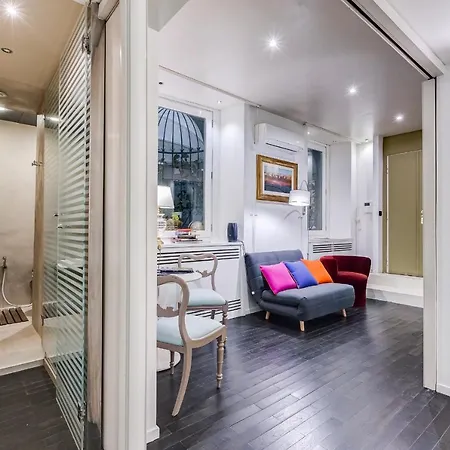 Via Condotti Private Appartement