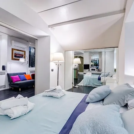 Via Condotti Private Appartement *